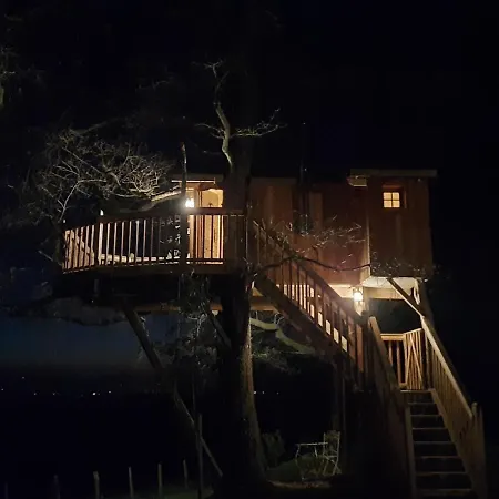 Cabane Perchee Vue Pyrenees Lucq-de-Béarn